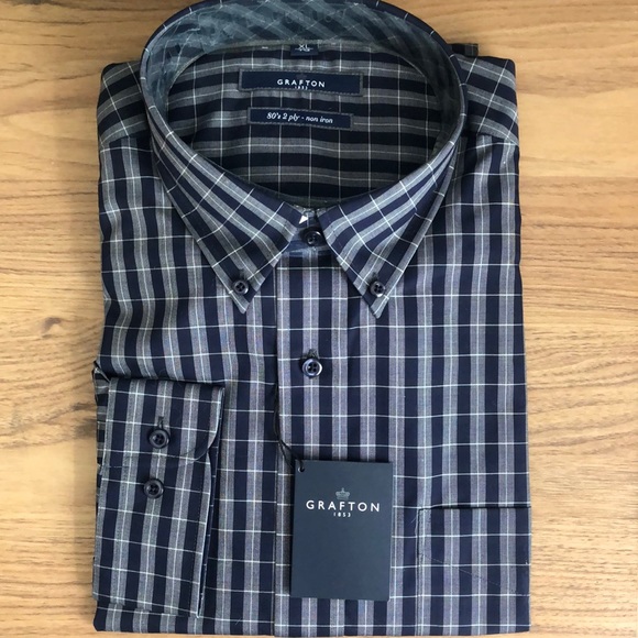 NEW WITH TAGS - Mens XL Dress Shirt. - Picture 1 of 5